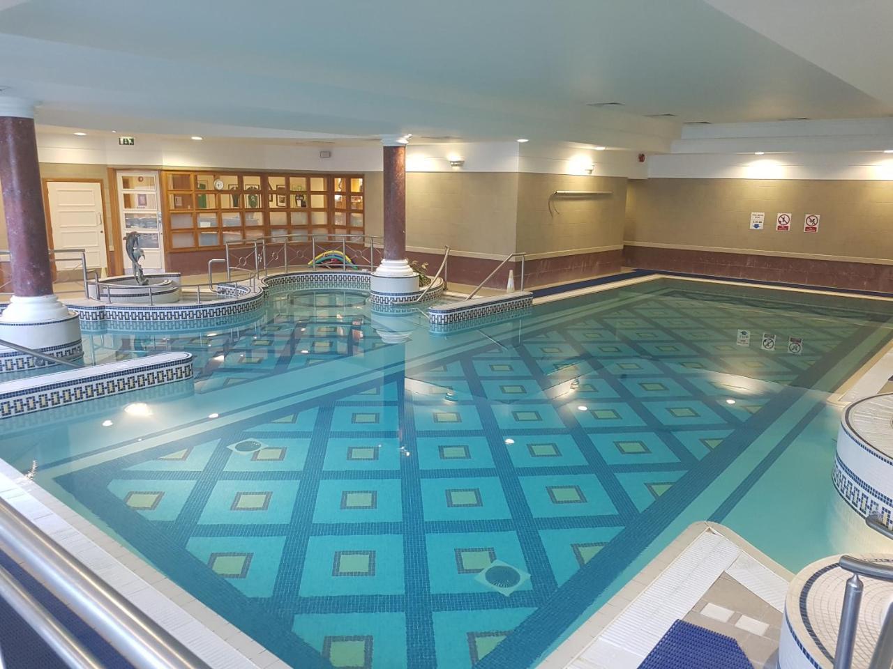 Castlereagh La Mon Hotel & Country Club מראה חיצוני תמונה